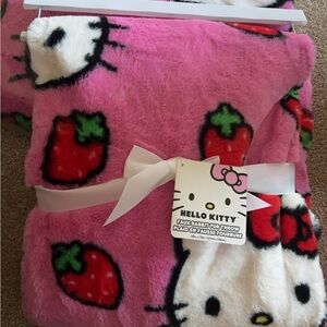 Hello Kitty Throw